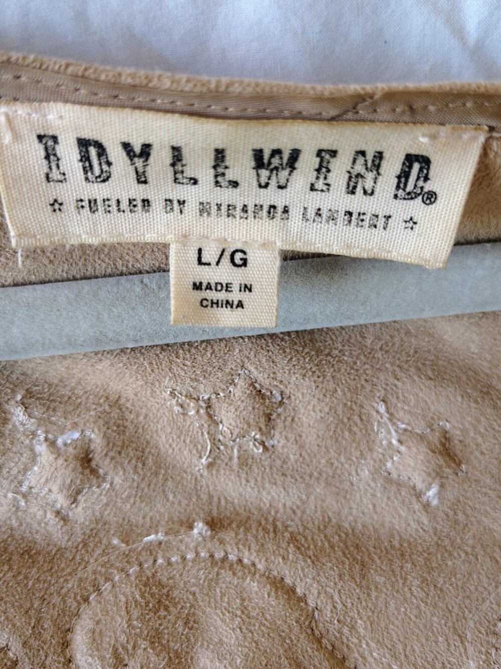 IDYLLWIND Fueled Miranda Lambert Tan Buckskin Fringe Vest Faux Suede Large - Picture 3 of 7